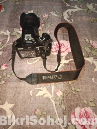 canon1100D dslr camera